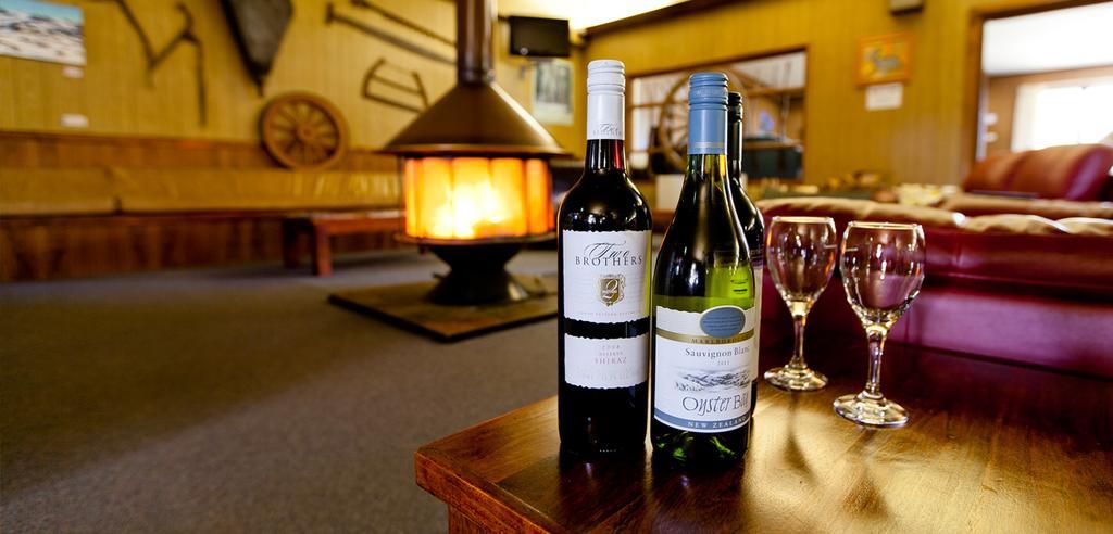 Snowy Mountains Resort And Function Centre Adaminaby Kültér fotó