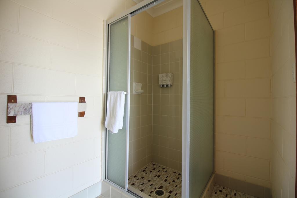 Snowy Mountains Resort And Function Centre Adaminaby Szoba fotó
