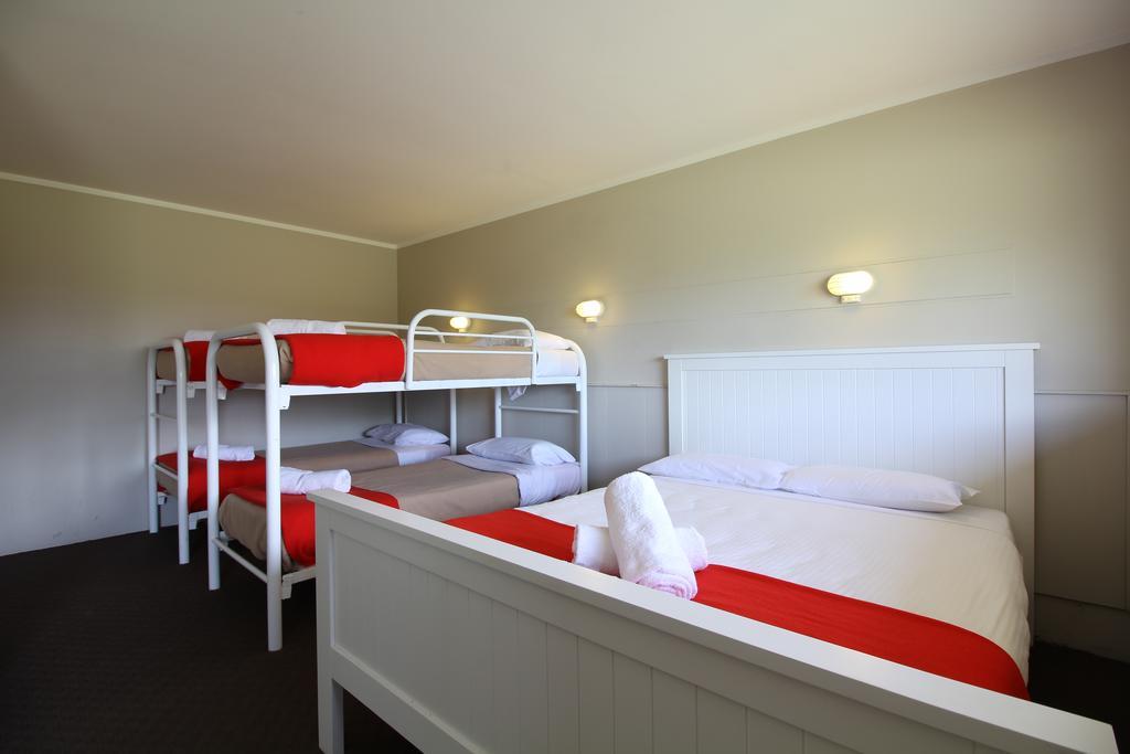 Snowy Mountains Resort And Function Centre Adaminaby Szoba fotó
