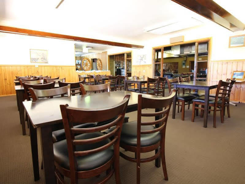 Snowy Mountains Resort And Function Centre Adaminaby Kültér fotó