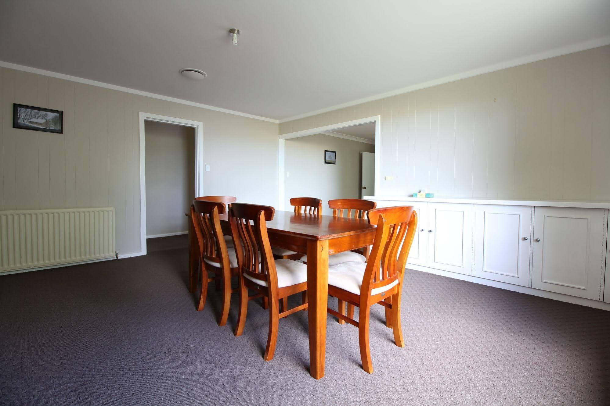 Snowy Mountains Resort And Function Centre Adaminaby Kültér fotó