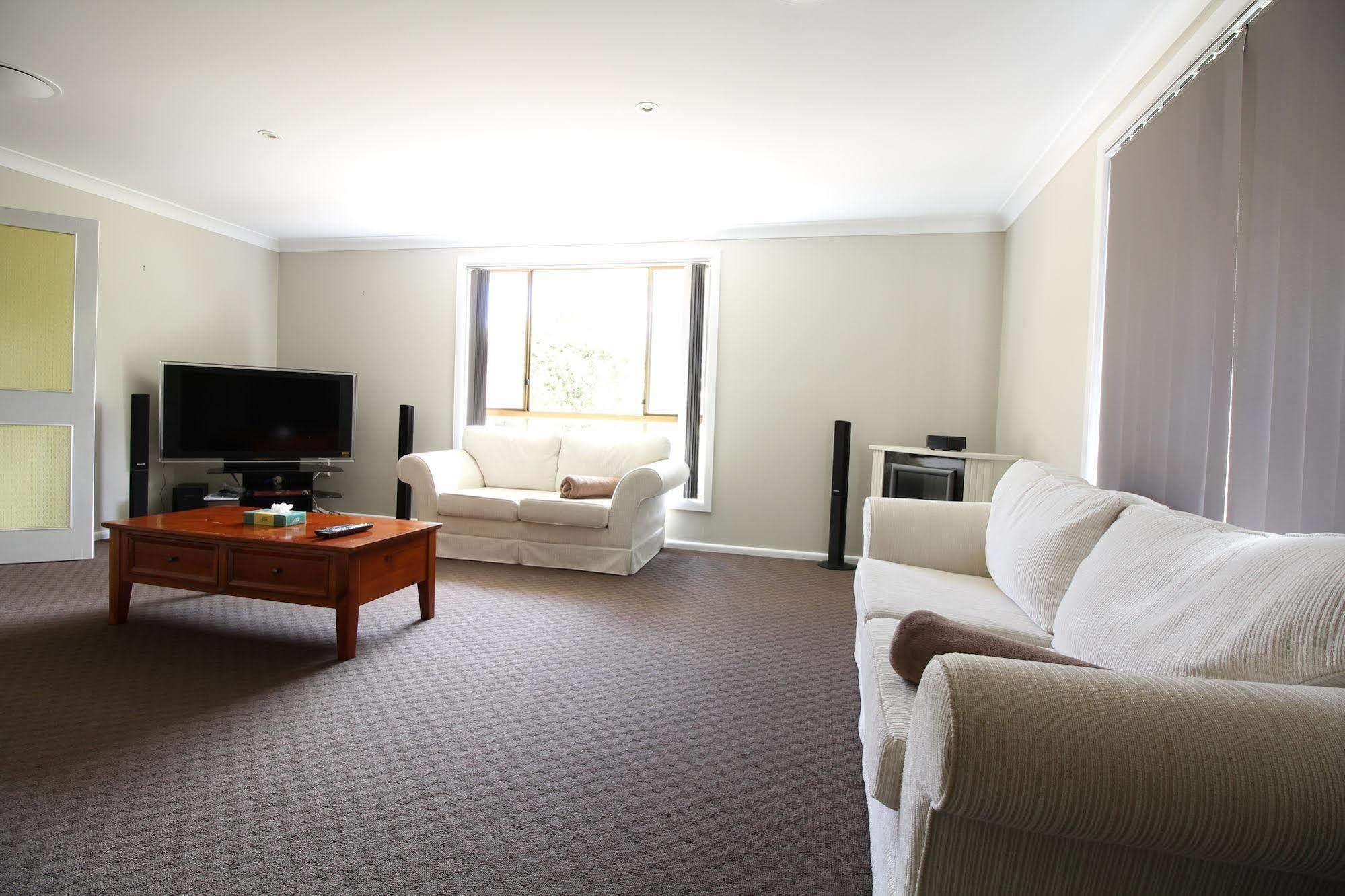 Snowy Mountains Resort And Function Centre Adaminaby Kültér fotó
