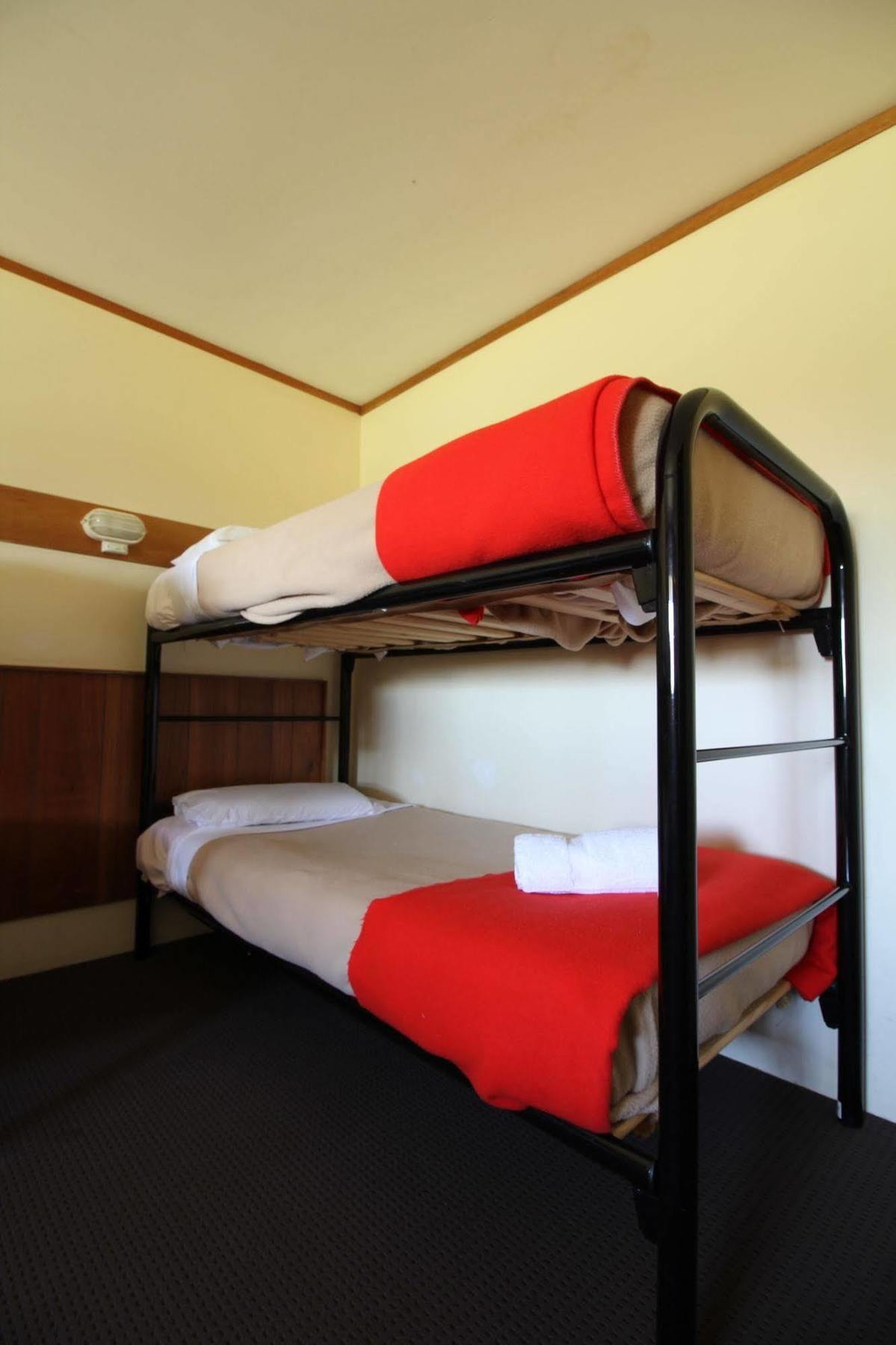 Snowy Mountains Resort And Function Centre Adaminaby Kültér fotó
