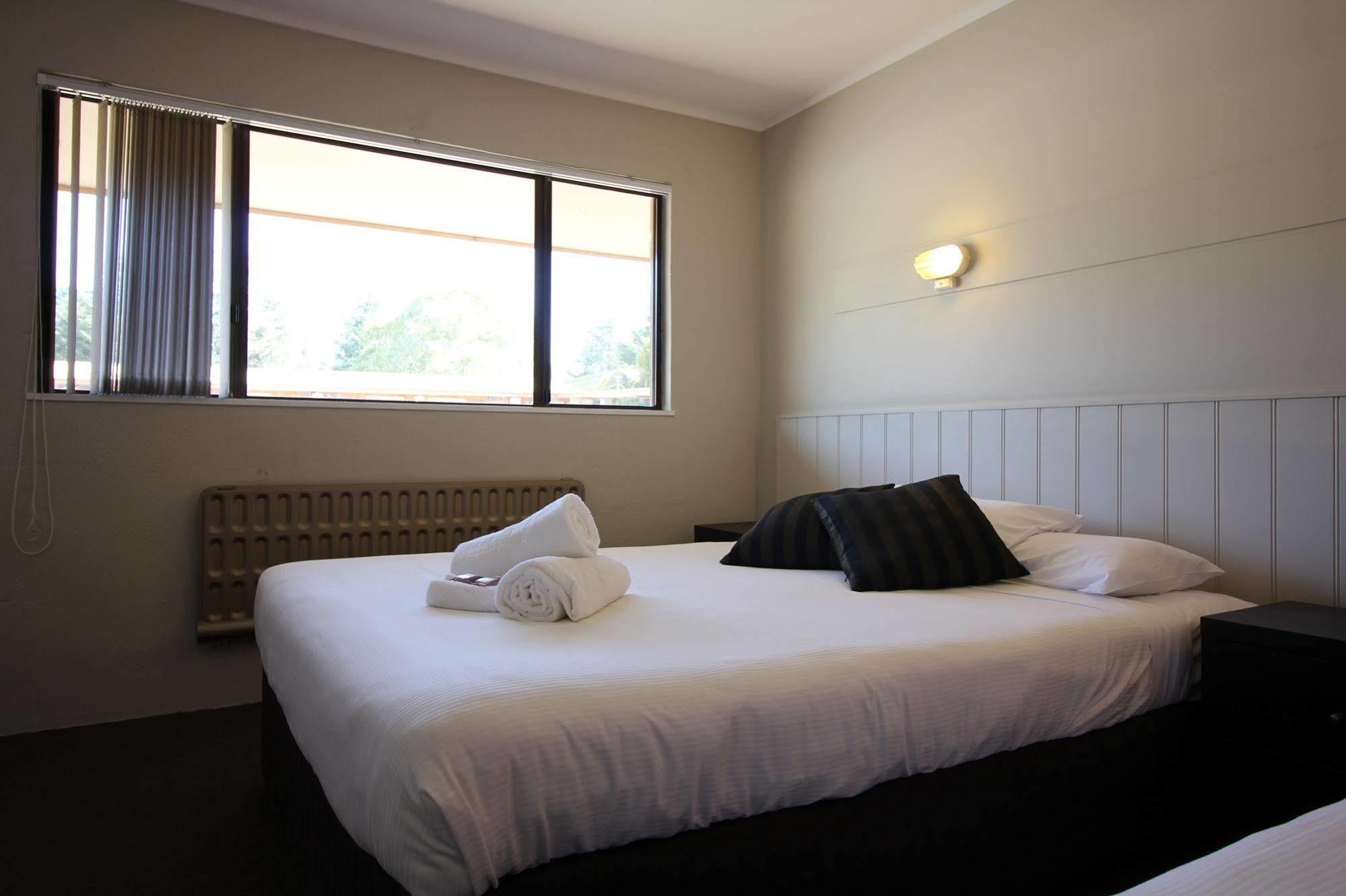 Snowy Mountains Resort And Function Centre Adaminaby Kültér fotó