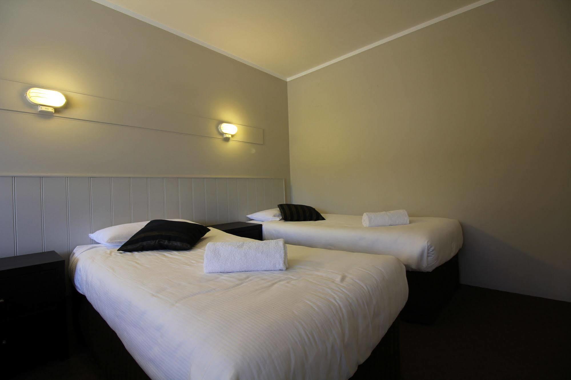 Snowy Mountains Resort And Function Centre Adaminaby Kültér fotó